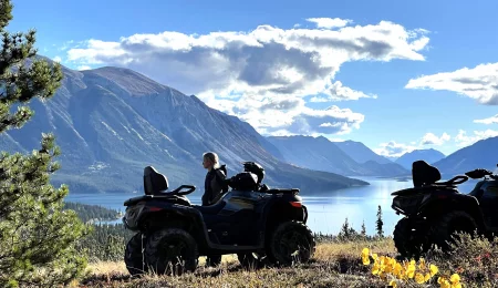 Mit den ATV über dem Tagish Lake