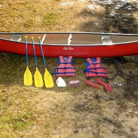 2er-Kanu mit Ausrüstung