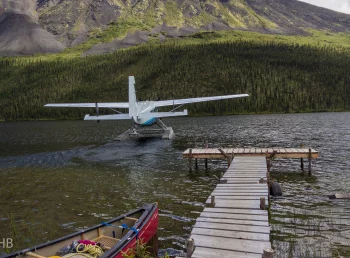 Mit dem Wasserflugzeug gelangen Sie zum Einstieg am McClusky Lake